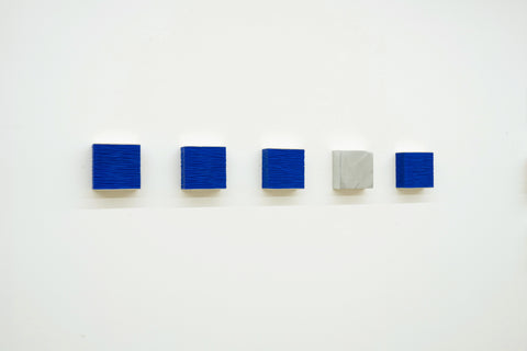 The wall of self_ult4tfyn, MASAYUKI TSUBOTA, 2024Gesso, pigment, acrylic on basswood, tin foil135.0 × 6.0 × 15.0 cm