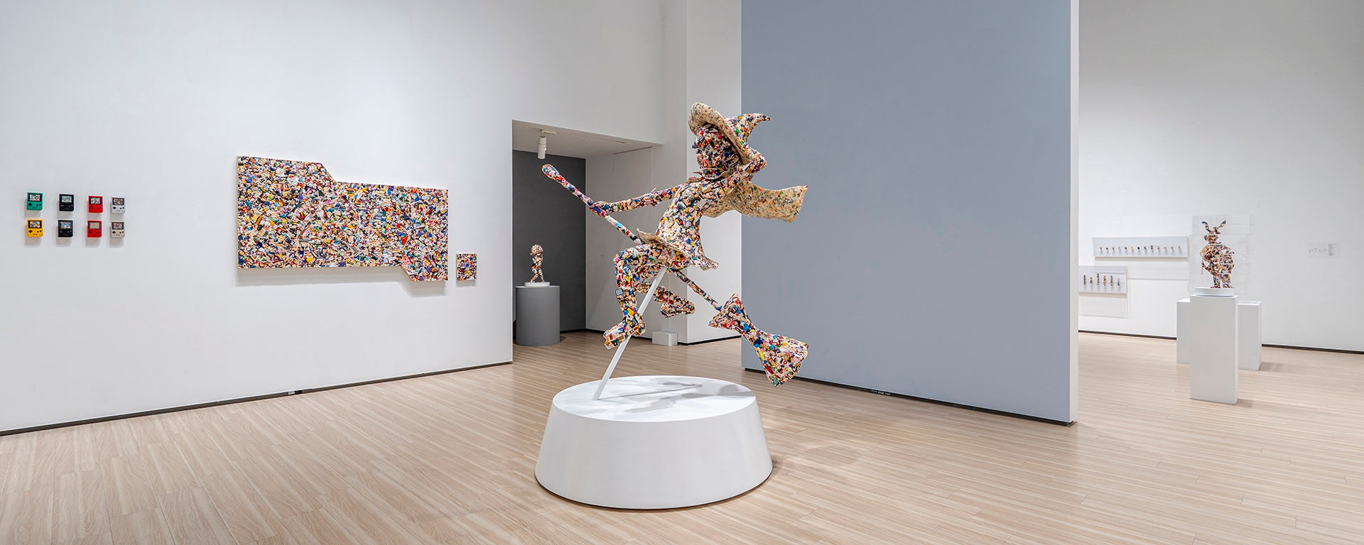 アン•フォーグ　ムーンリットマジック three：3²² three is a magic number 22 | Whitestone Gallery