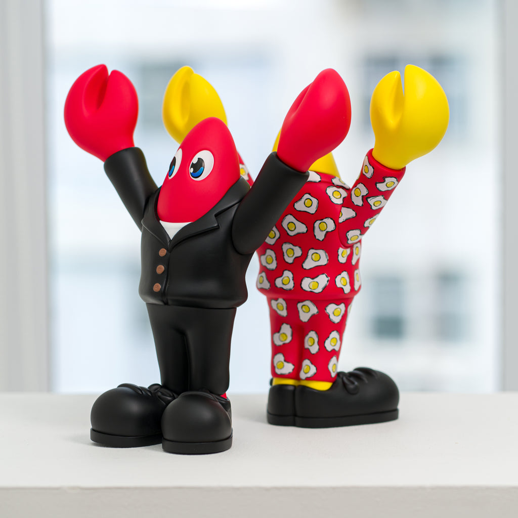 PHILIP COLBERT: Red Suit Lobster Matte (Goods), Whitestone Gallery, 2021Soft vinyl20.0 × 18.0 × 9.0 cm*You must be a registered member to make a purchase.*Limit one item per order.Estimated shipping time: Within 1 week of order.