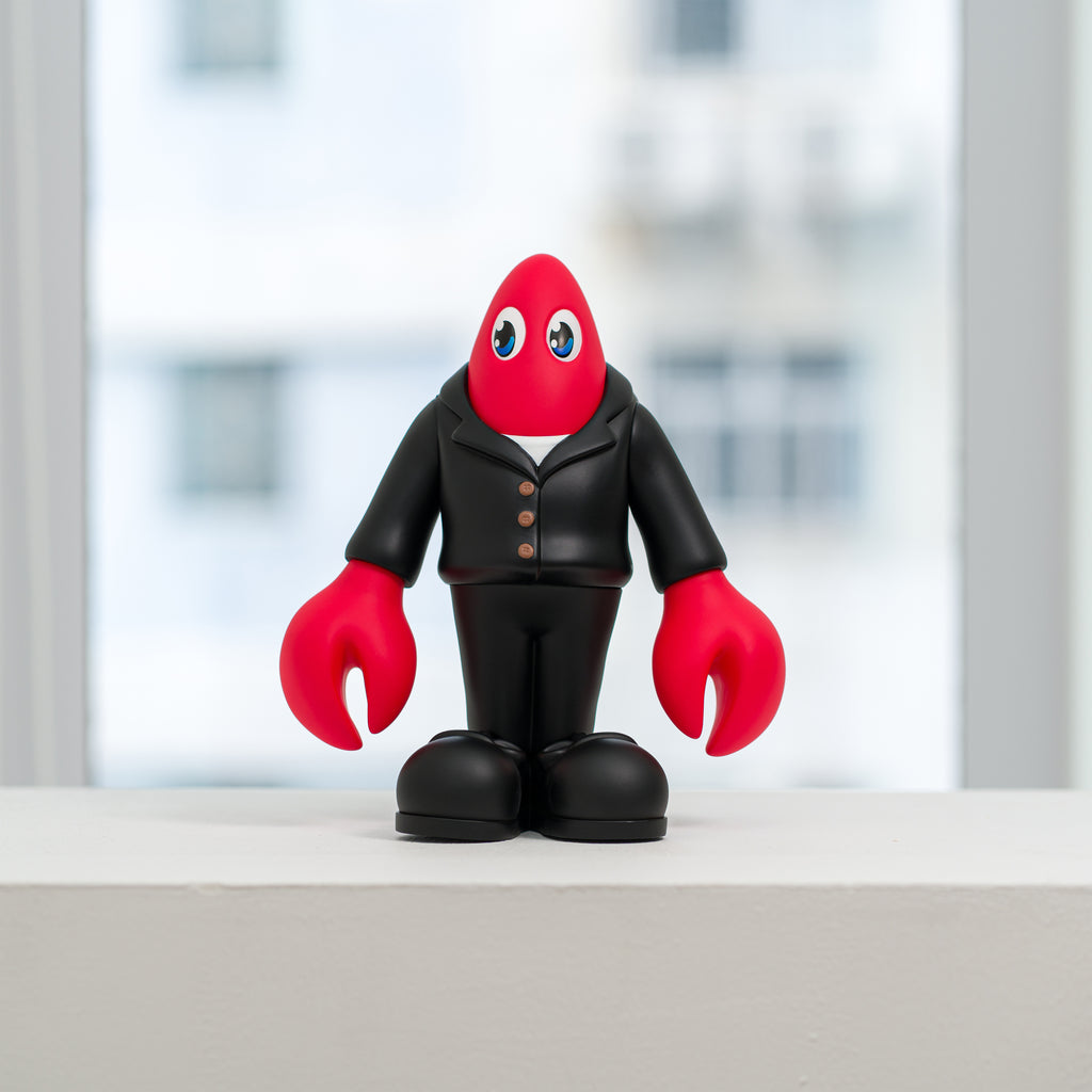 PHILIP COLBERT: Black Suit Lobster Matte (Goods), Whitestone Gallery, 2021Soft vinyl20.0 × 18.0 × 9.0 cm*You must be a registered member to make a purchase.*Limit one item per order.Estimated shipping time: Within 1 week of order.