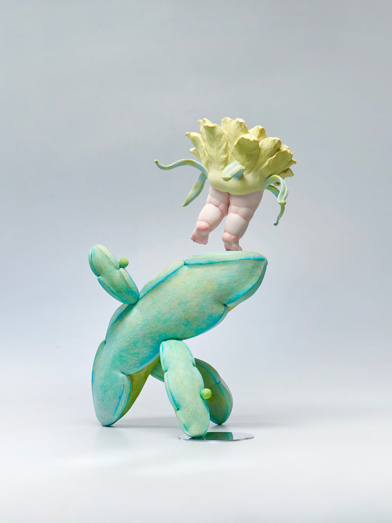 Dance of Sunlight, HUANG PIN TONG, 2025Acrylic on camphor wood33.6 × 24.5 × 47.0 cm