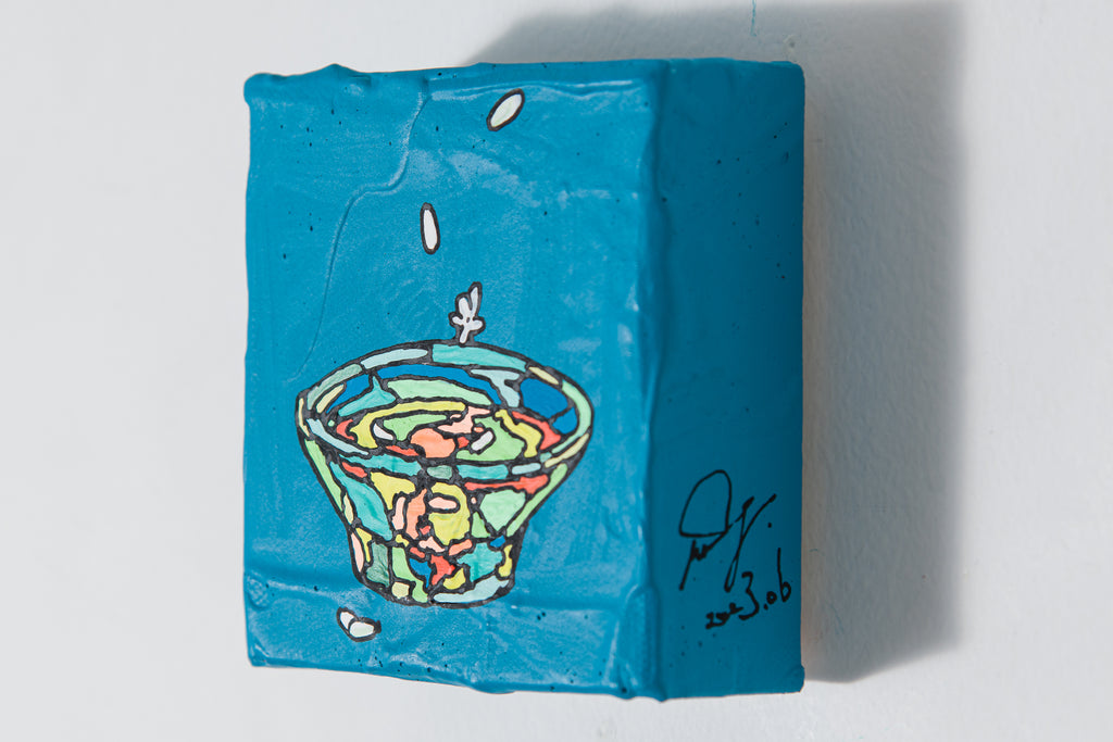 Sip, icco Yoshimura, 2023Acrylic on canvas10.3 × 10.3 × 3.6 cm