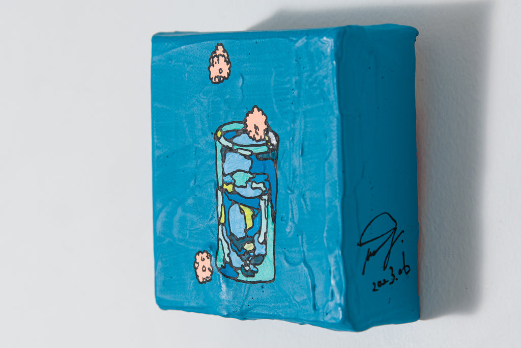 Sip, icco Yoshimura, 2023Acrylic on canvas10.3 × 10.3 × 3.6 cm