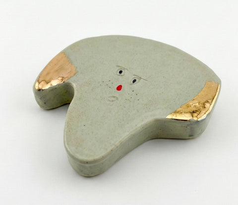 Amici, KAPPAO, 2024-2025Color on ceramic11.2 × 11.5 × 3.0 cm