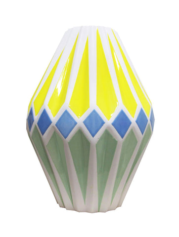 Playero, NURIA MORA, 2025Ceramica esmaltada18.0 × 7.0 cm