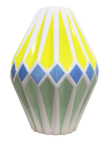 Playero, NURIA MORA, 2025Ceramica esmaltada18.0 × 7.0 cm