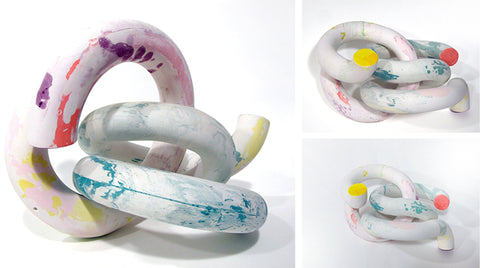 MELLIZAS. Serie Familia, NURIA MORA, 2021Ceramic and enamel40.0 × 25.0 cm