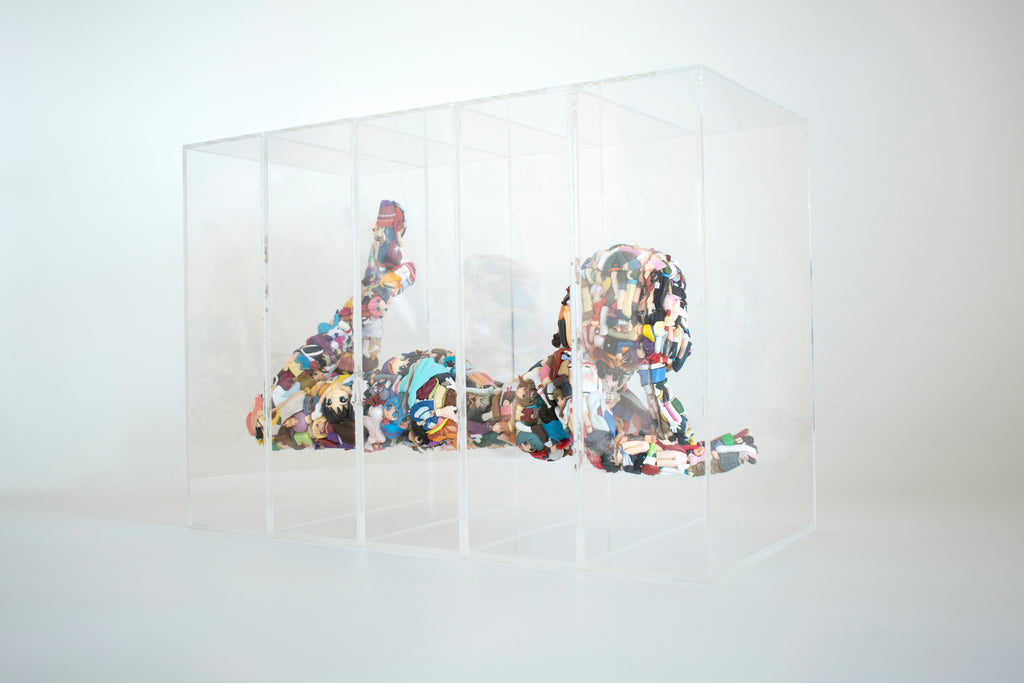 2211g, three, 2020PVC, Figure43.0 × 20.0 × 30.0 cm