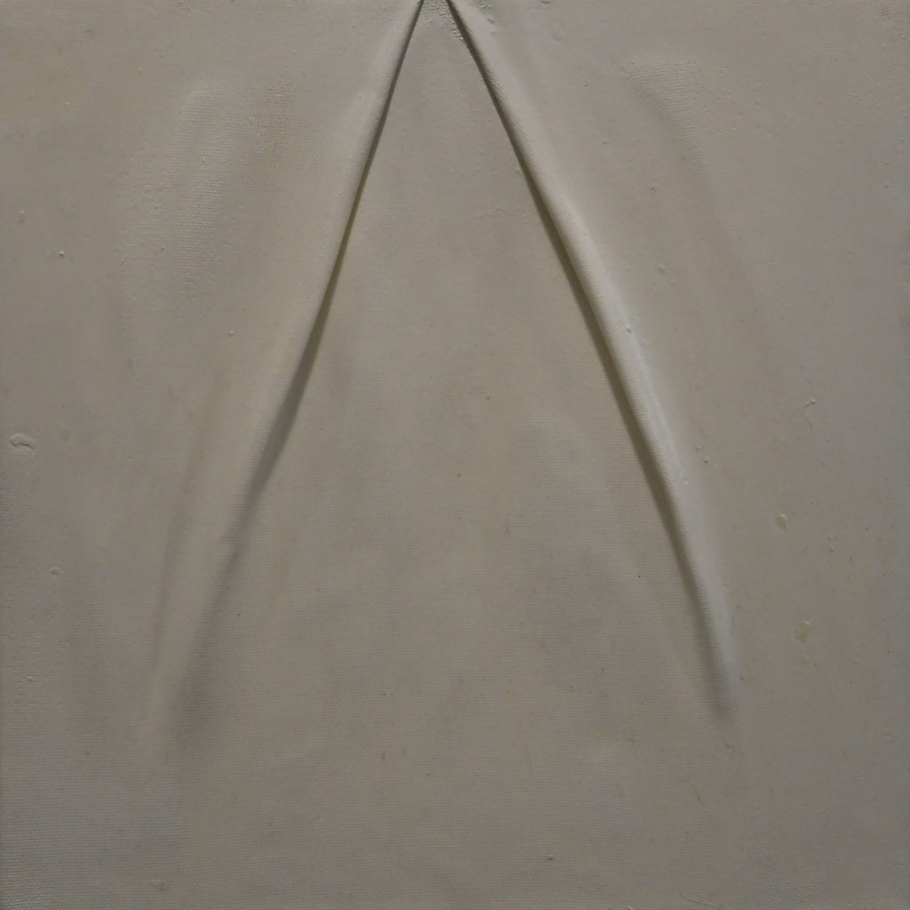 Untitled 170111, TSUYOSHI MAEKAWA, 2016Acrylic, Printed washi paper, Resin, Mineral pigments on canvas32.0 × 32.0 cm