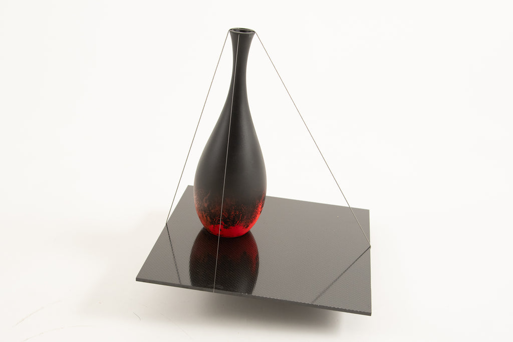 Threshold 5, YOSHIAKI NAKAMURA, 2026Carbon plate, Vase, Wire, Panel, Cotton fabric, Stitched, Acrylic29.0 × 33.0 × 31.0 cm
