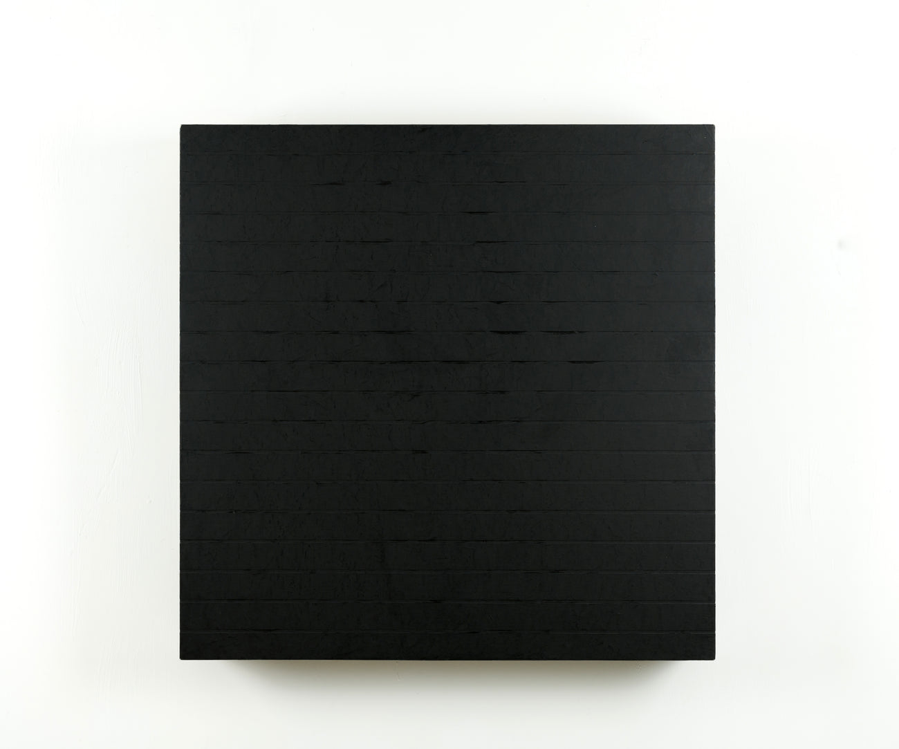 黑色, TADAAKI KUWAYAMA, 1989Oil on panel61.0 × 61.0 × 13.3cm