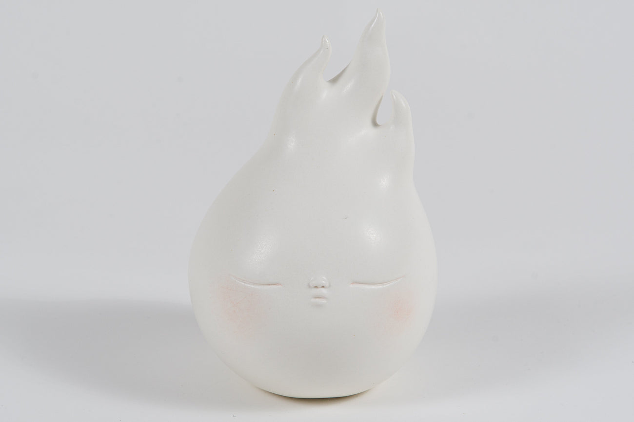 White small Flame, MIYAKO TERAKURA, 2023Ceramic12.5 × 12.5 × 21.0 cm