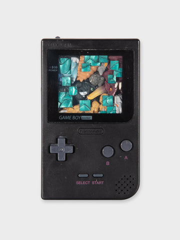 GAME BOY pocket Display, three, 2023GAME BOY pocket, figure7.7 × 2.5 × 12.7 cm*You must be a registered member to make a purchase. *Shipping fee included*Estimated shipping time: Within 10 days of order.
